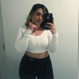 Meet your Posher, Deisy